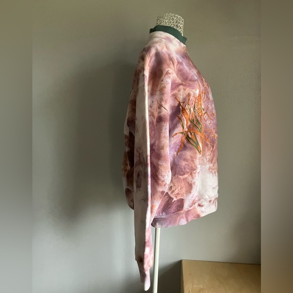 Morning Sun Ice Dyed Vintage Grandma Sweatshirt - Picture 4 of 8